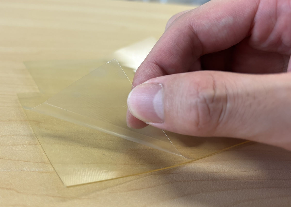 エンボス加工で離型フィルム