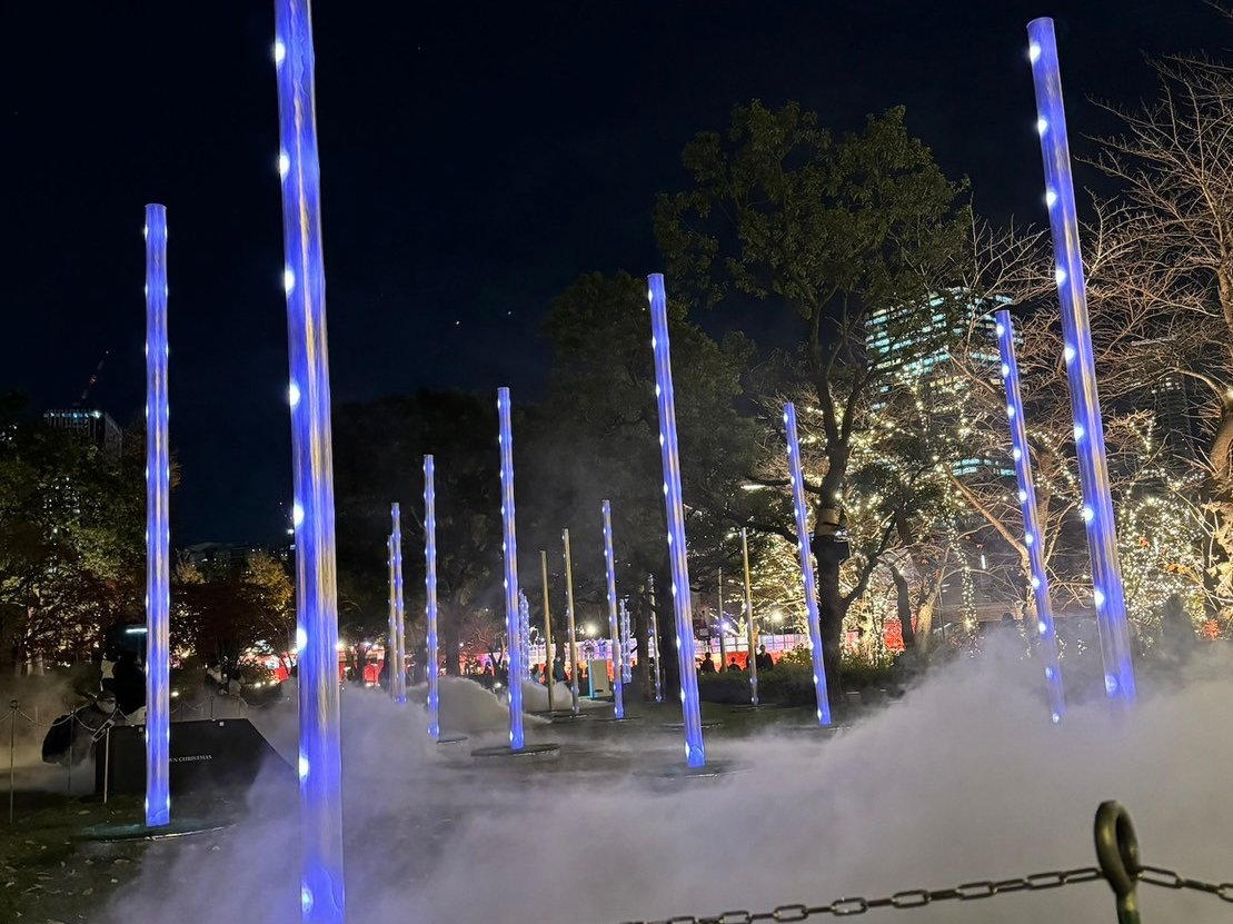 2023年の東京ミッドタウンでのイルミネーションに光拡散用途でエンボスフィルムが使用されました